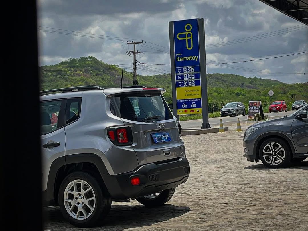 Jeep Renegade - Miniatura 13