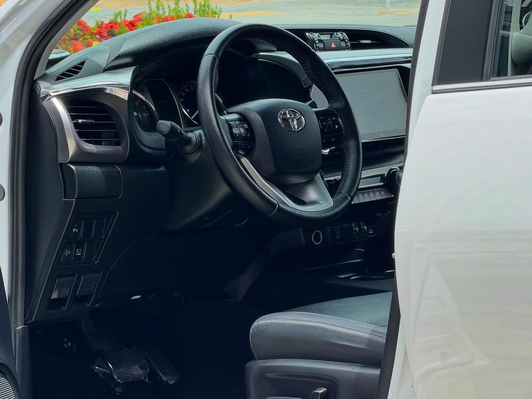 Toyota Hilux - Miniatura 5