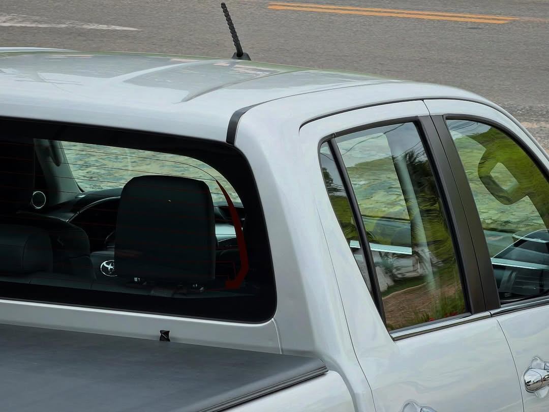 Toyota Hilux - Miniatura 14