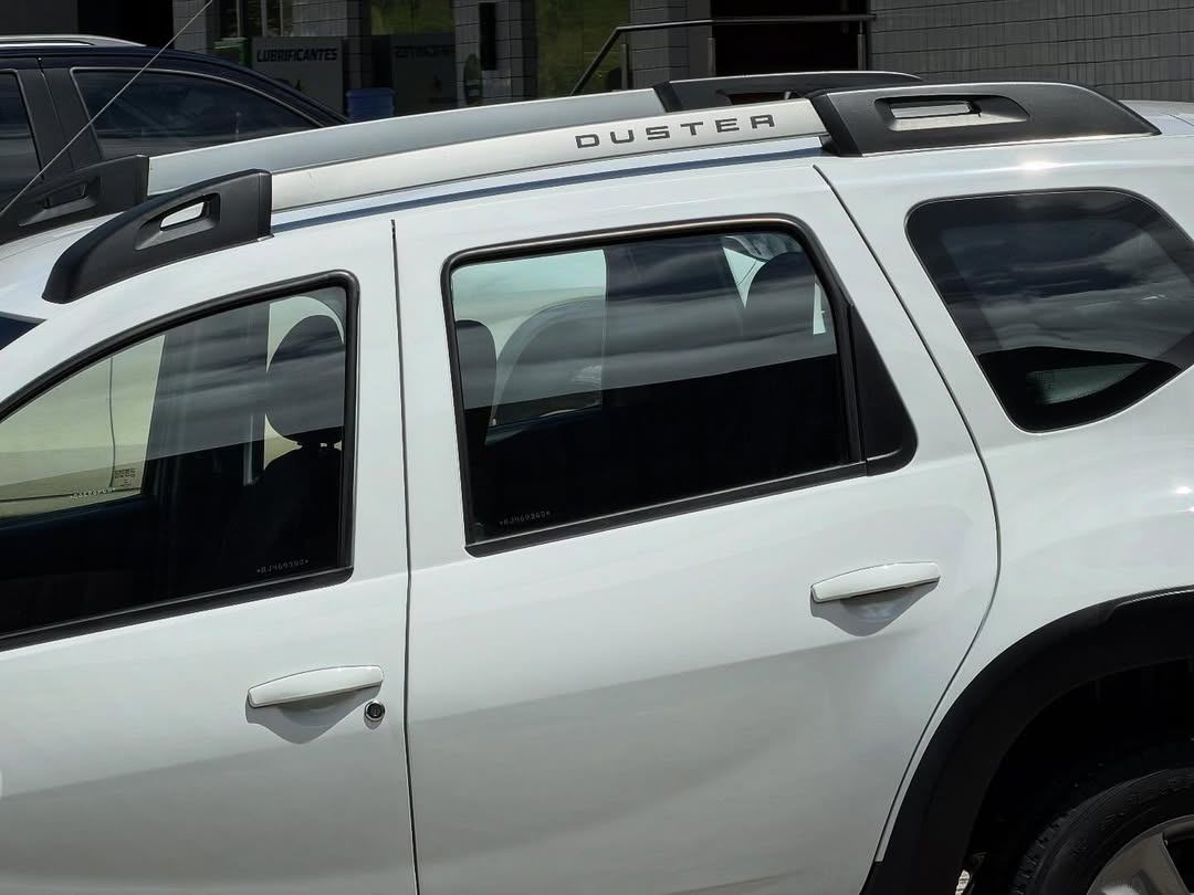 Renault DUSTER - Miniatura 3