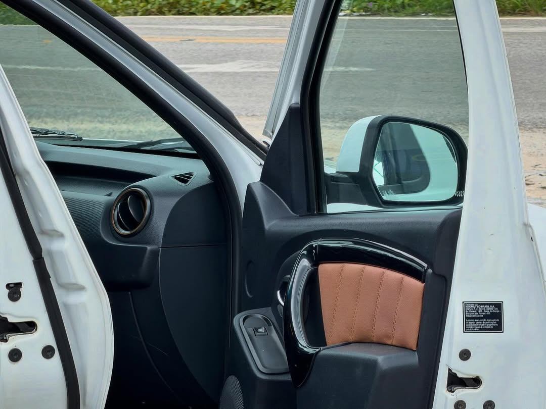 Renault DUSTER - Miniatura 7