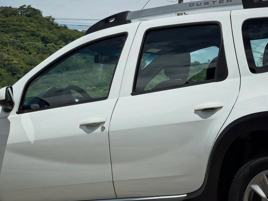 Renault DUSTER - Miniatura 8