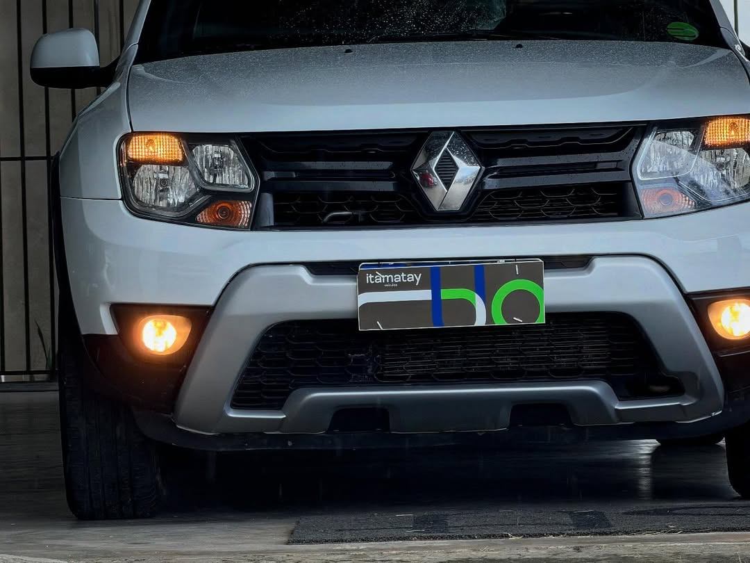 Renault DUSTER - Miniatura 4