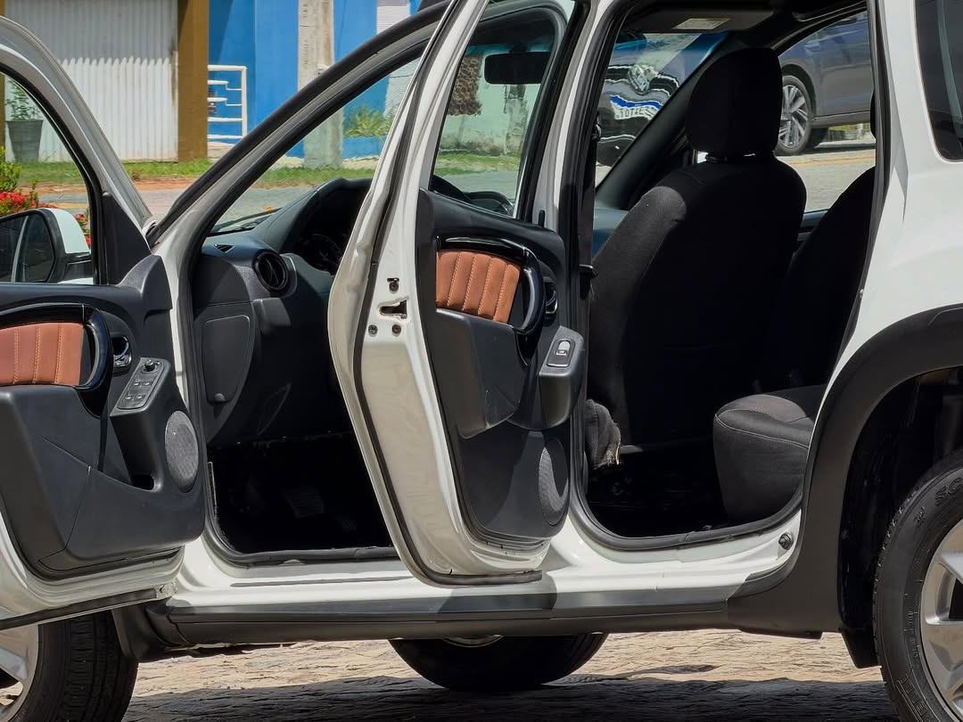Renault DUSTER - Miniatura 9