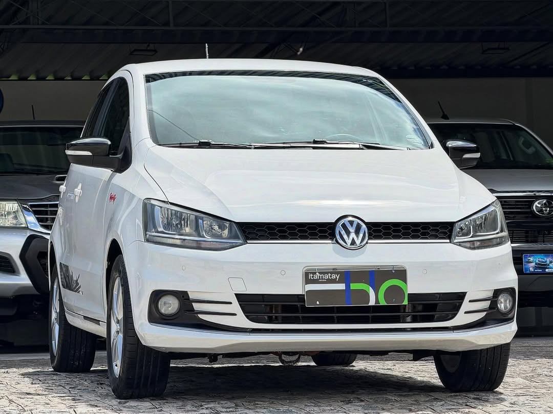 VW - VolksWagen Fox Rock in Rio 1.6 Mi Total Flex 8V 5p