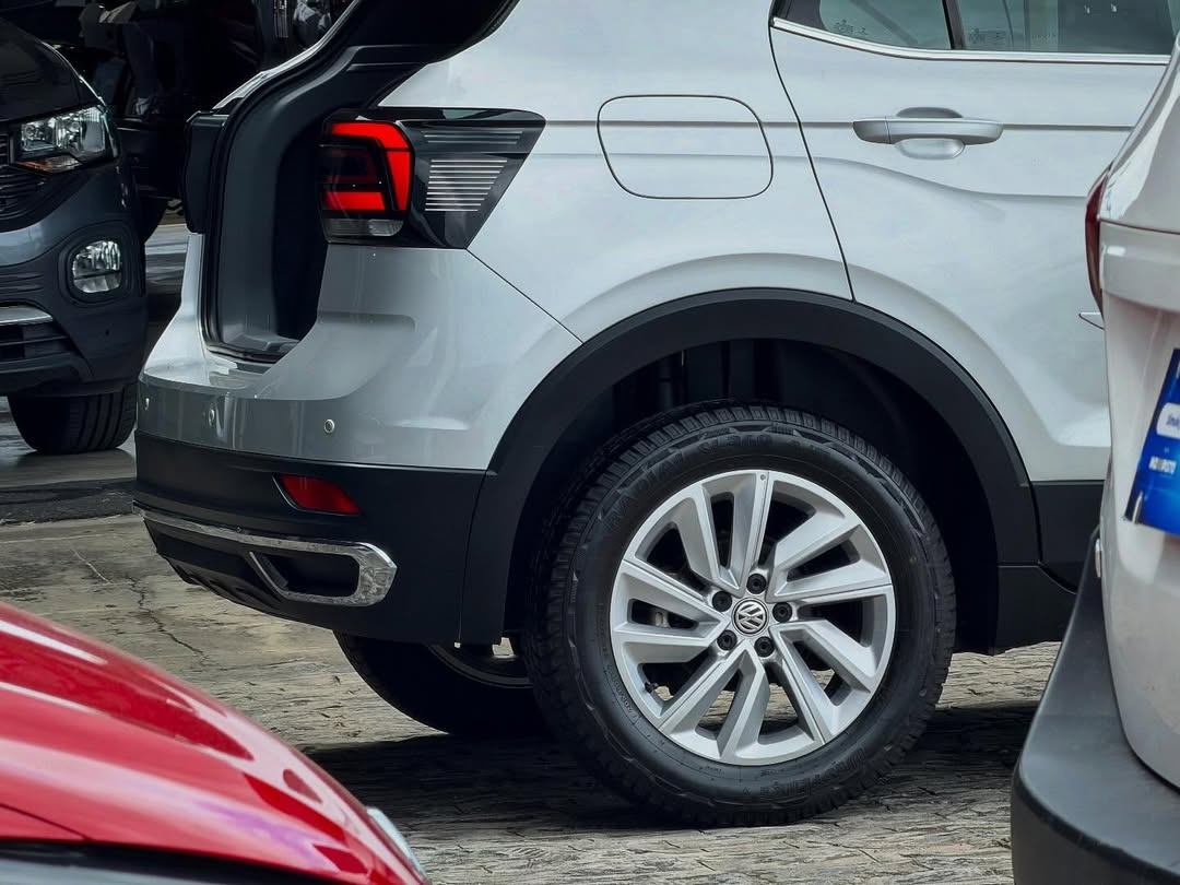 VW - VolksWagen T-Cross - Foto 2