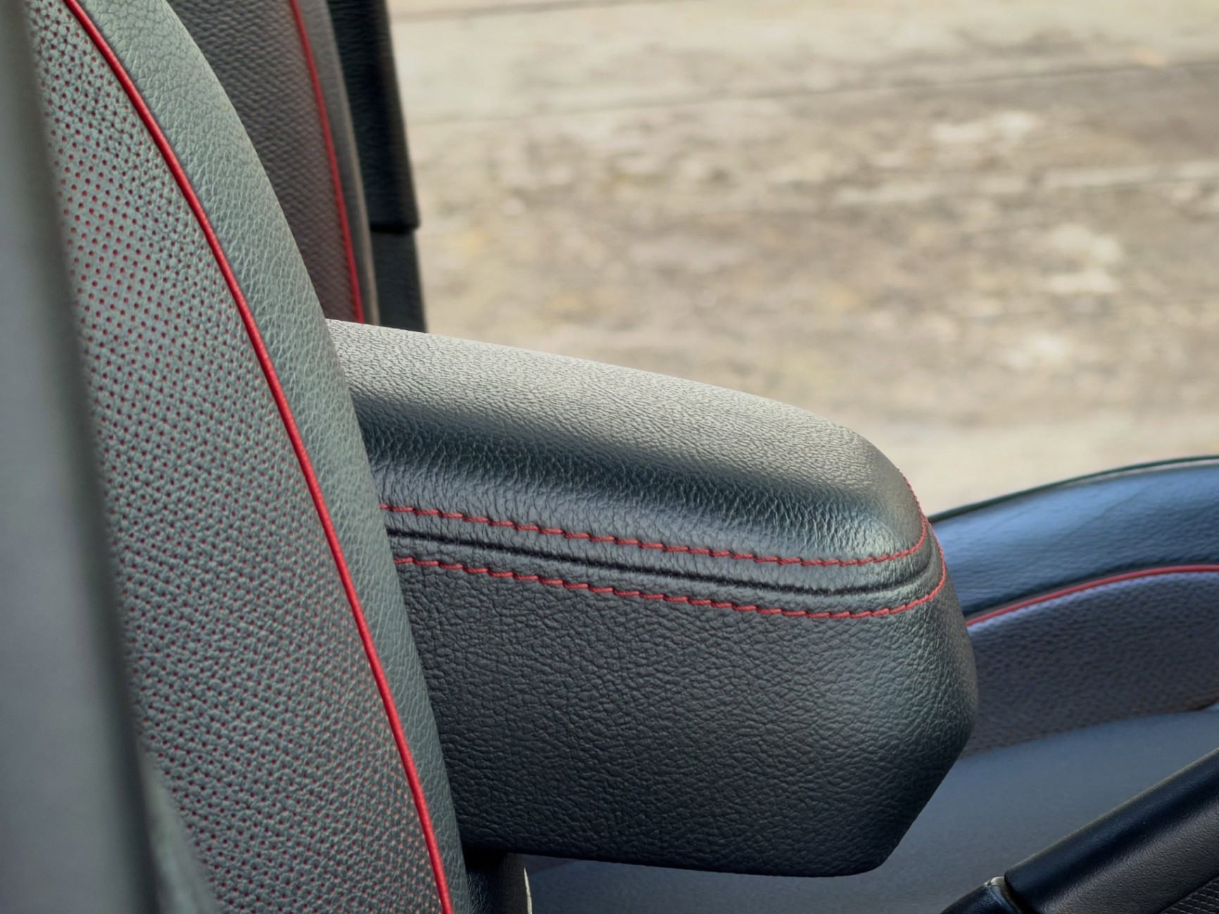 Fiat Toro - Miniatura 8