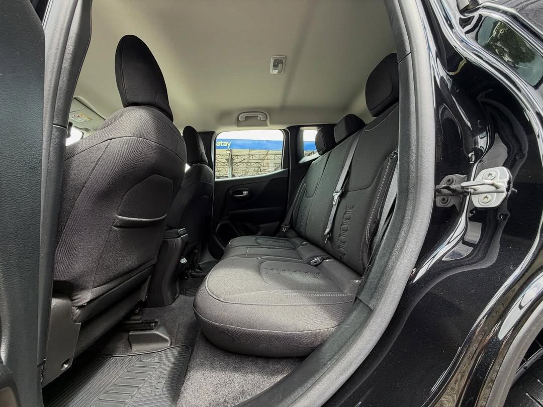 Jeep Renegade - Miniatura 11