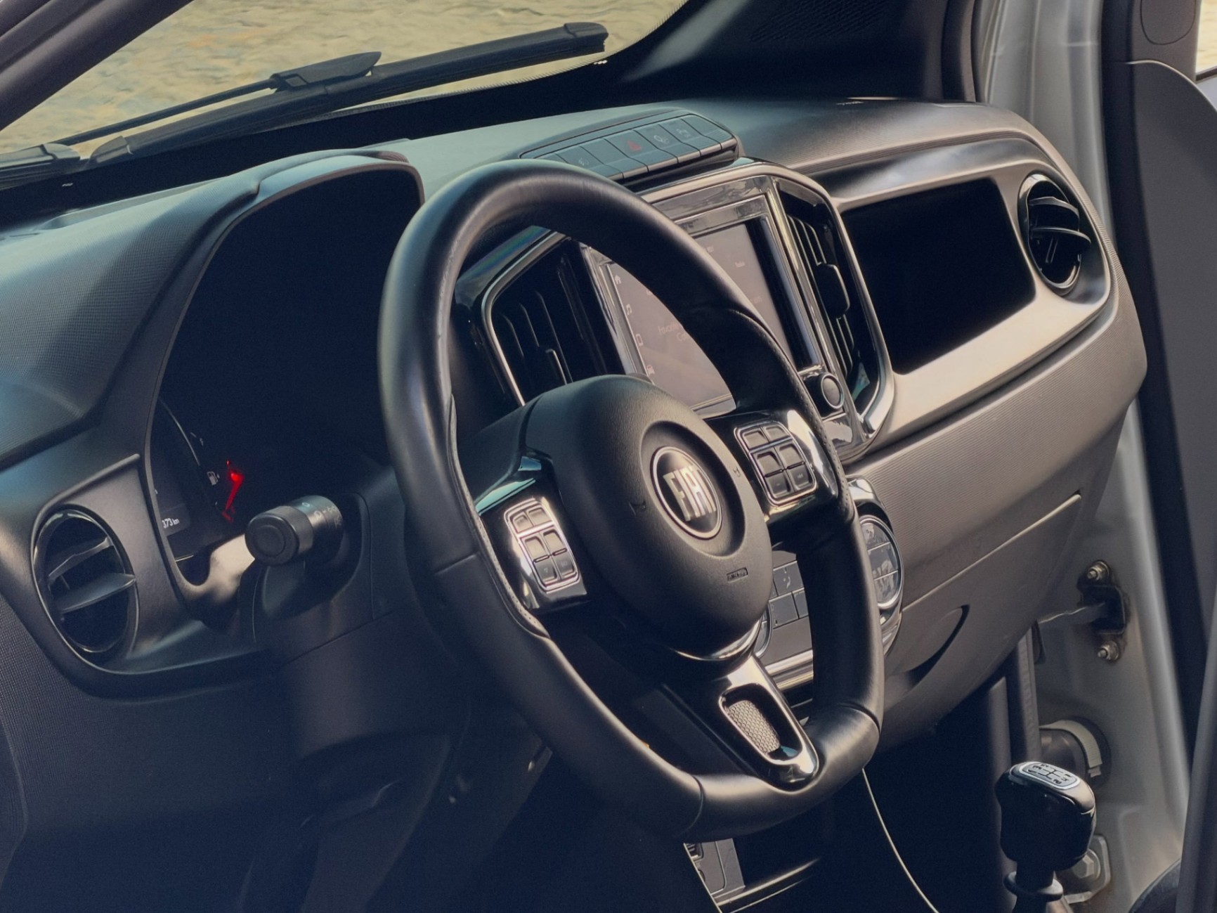 Fiat Strada - Miniatura 10