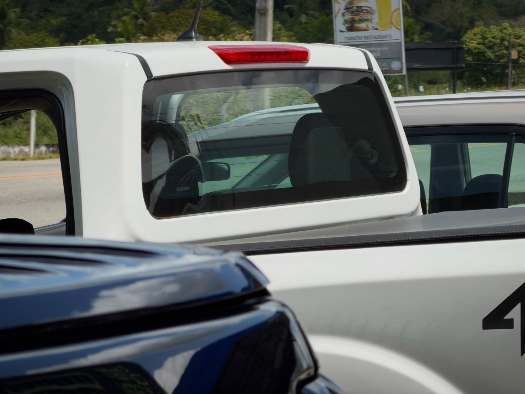 Nissan Frontier - Foto 1