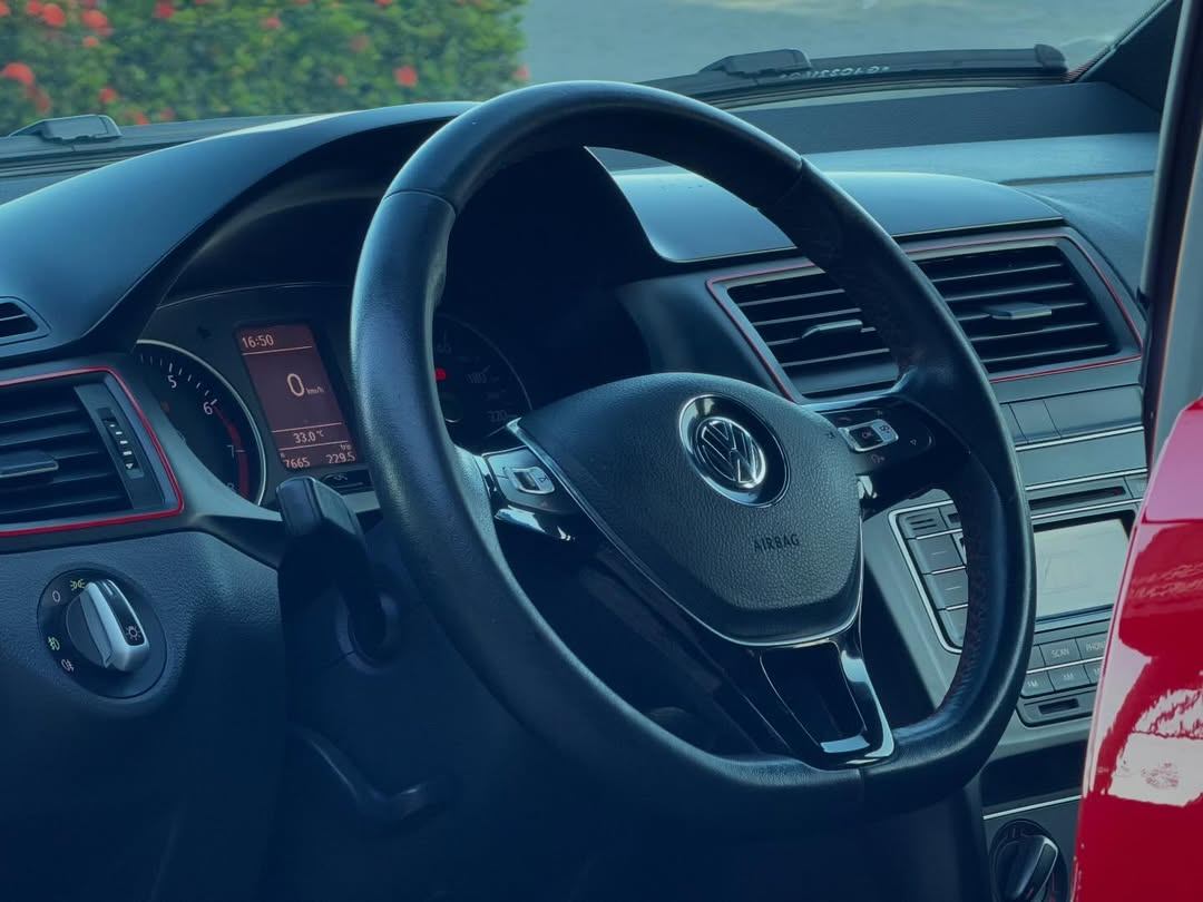 VW - VolksWagen Fox - Miniatura 4